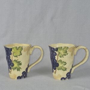 Tabletops Unlimited CABERNET Hand-Painted Grapes Mugs – Set of 2 (EUC)